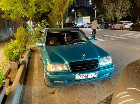 Mercedes C 220