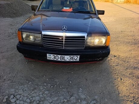 Mercedes 190