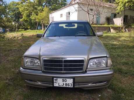 Mercedes C 230
