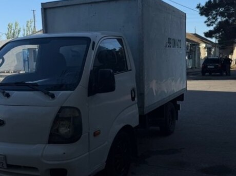 Kia K2700