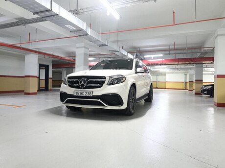 Mercedes GLS 450 4MATIC