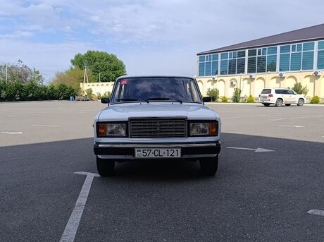 LADA (VAZ) 2107