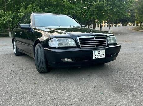 Mercedes C 240
