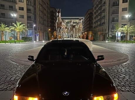 BMW 740