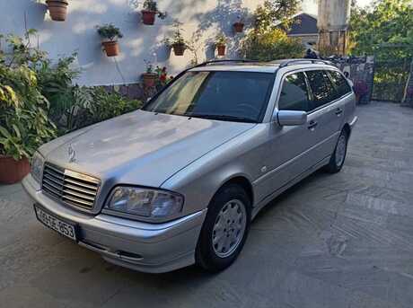 Mercedes C 220