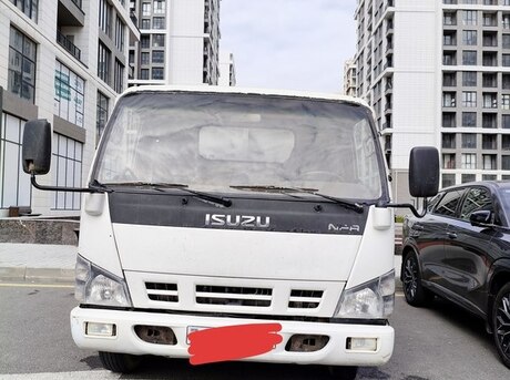 Isuzu NPR 66 L