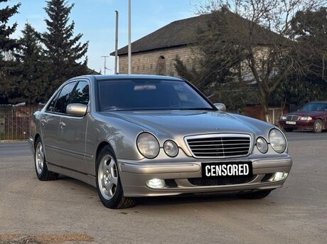 Mercedes E 220