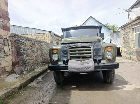ZIL 130