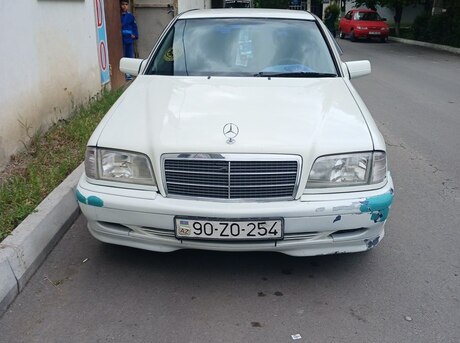 Mercedes C 180