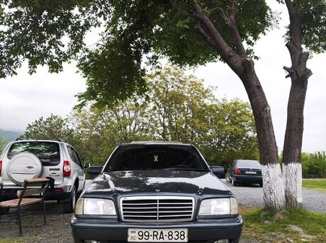 Mercedes C 180