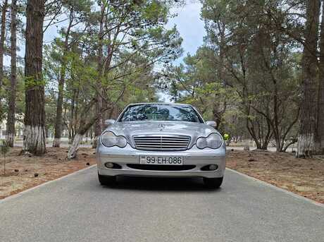 Mercedes C 200