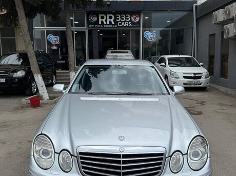 Mercedes E 220
