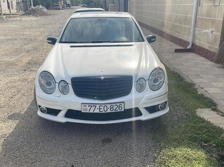 Mercedes E 320