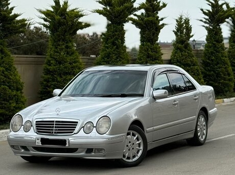 Mercedes E 320