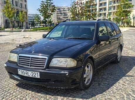 Mercedes C 230