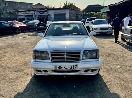 Mercedes 200 D