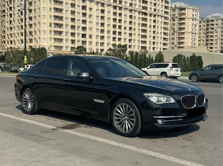 BMW 740