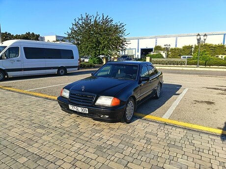 Mercedes C 220