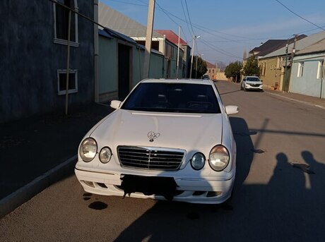 Mercedes E 430
