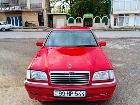 Mercedes C 180