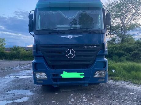 Mercedes Actros 1844