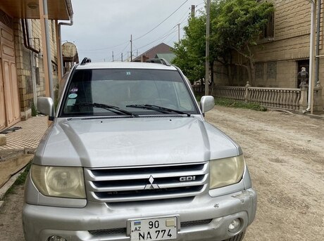 Mitsubishi Pajero io