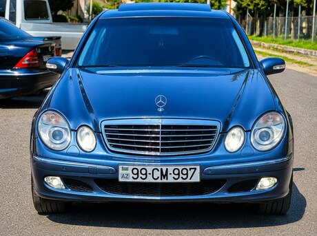 Mercedes E 240