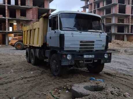 Tatra 815