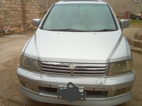 Mitsubishi Chariot
