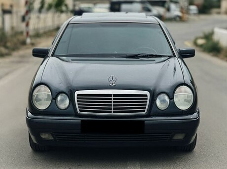 Mercedes E 230