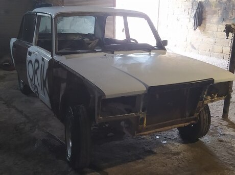 LADA (VAZ) 2107