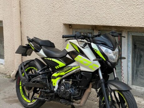 Bajaj Pulsar NS 160