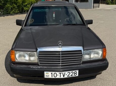Mercedes 190