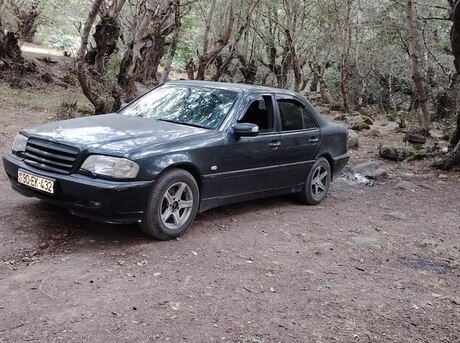 Mercedes C 180