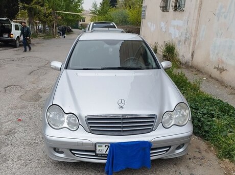 Mercedes C 220