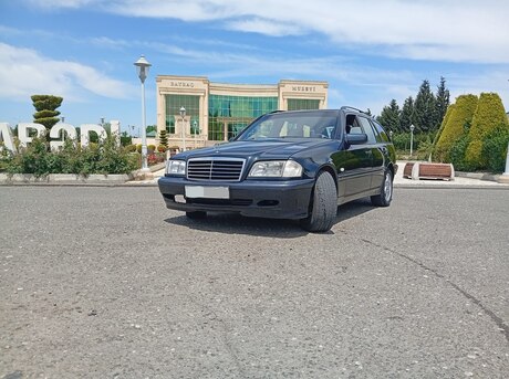 Mercedes C 220