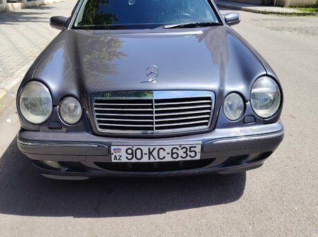 Mercedes E 240