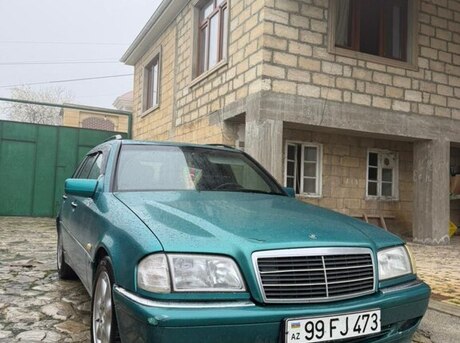 Mercedes C 180
