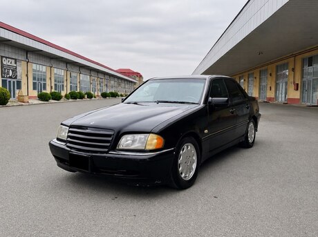 Mercedes C 230