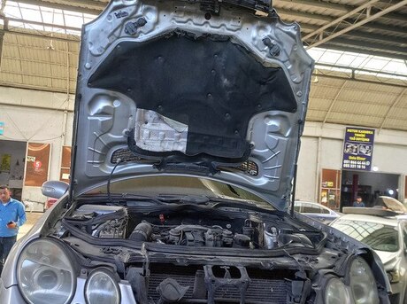 Mercedes E 320