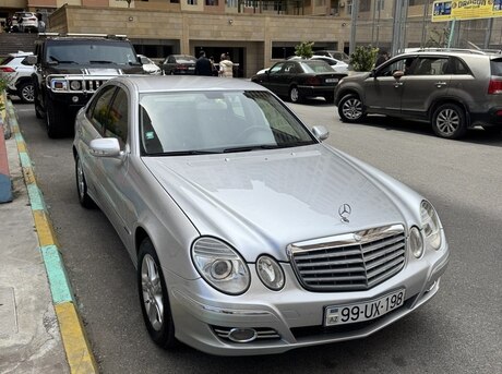 Mercedes E 220