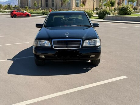 Mercedes C 180