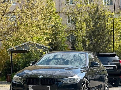 BMW 330e