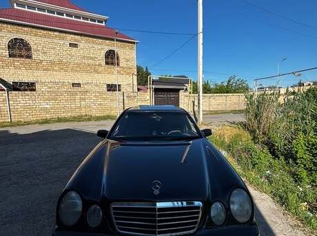 Mercedes E 320