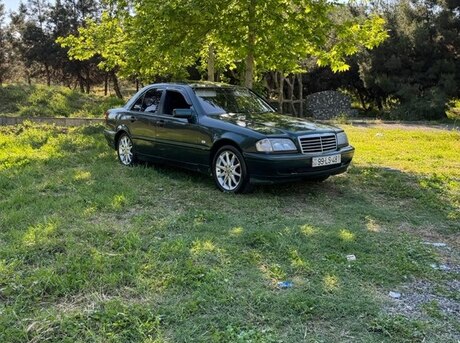 Mercedes C 180