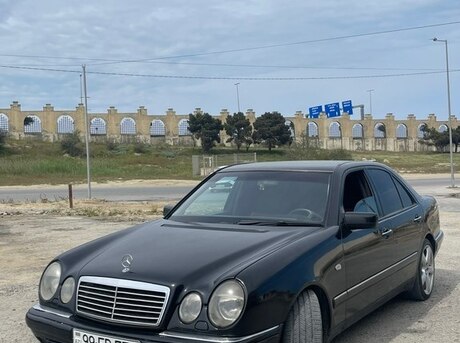 Mercedes E 240
