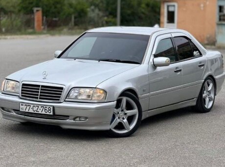 Mercedes C 240