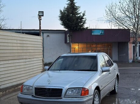 Mercedes C 220