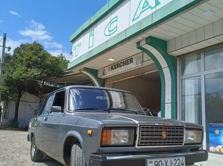 LADA (VAZ) 2107