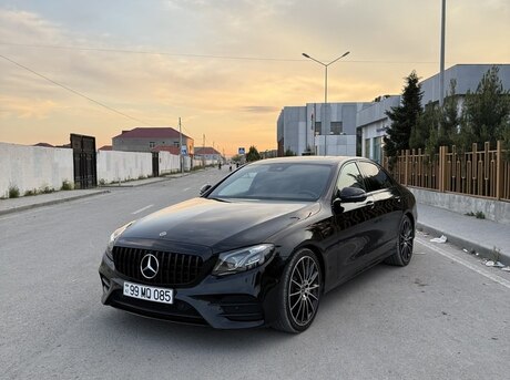 Mercedes E 300